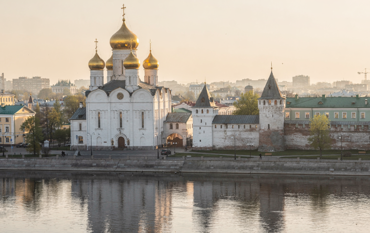 Соборы и монастыри как памятники истории городов России